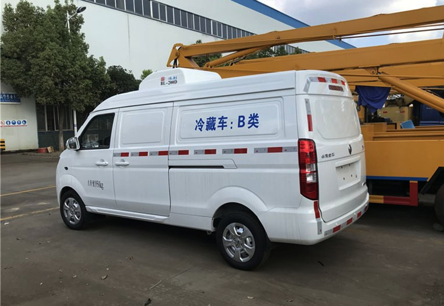 國(guó)六金杯X30L面包冷藏車圖片