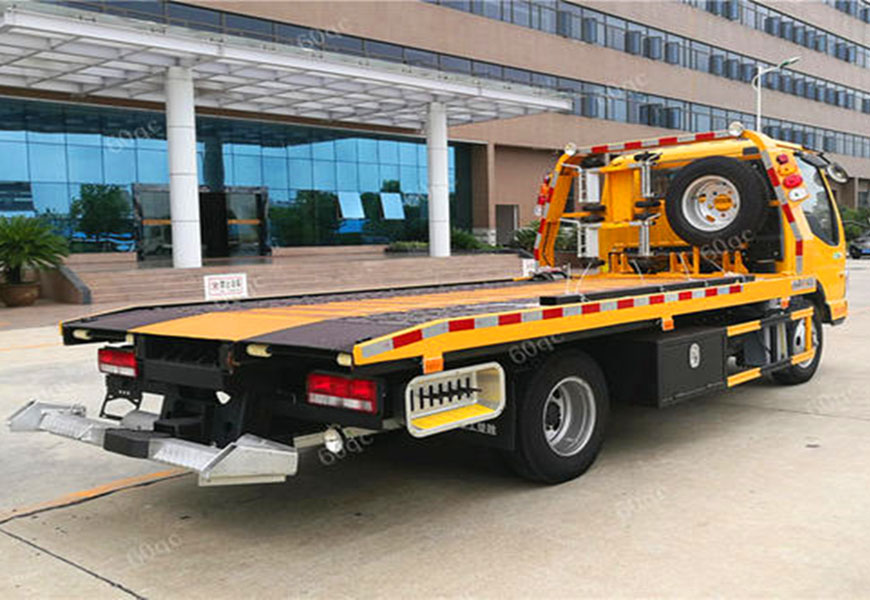 江淮藍(lán)牌清障車(chē)后方位圖